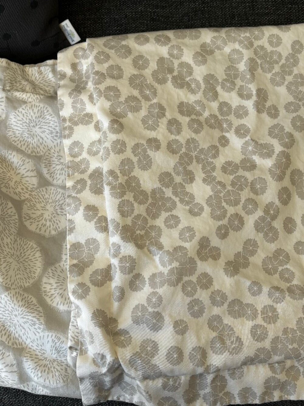 Booklinen luxe sateen pillowcase set - Petals in Aloe